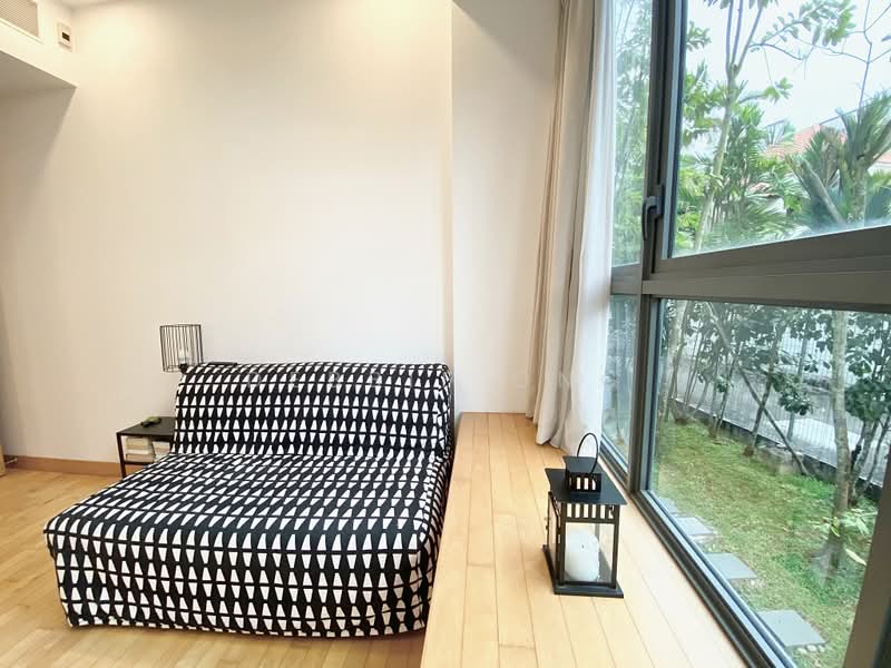 Buckley 18, 18 Buckley Road, 2 Bedrooms, 1,281 sqft, Apartment For Sale, by Debbie Ong, 500168077 - Living Room - PropertyGuru.com.sg