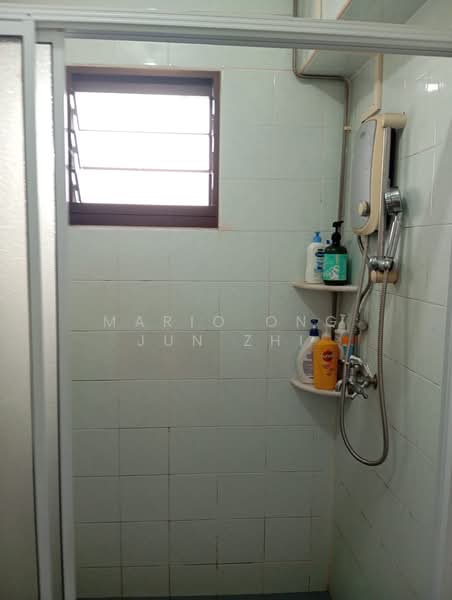 331 Sembawang Close, 331 Sembawang Close, Room Rental, 150 sqft, HDB Flat For Rent, by Mario Ong Jun Zhi, 500168078 - Bathroom - PropertyGuru.com.sg