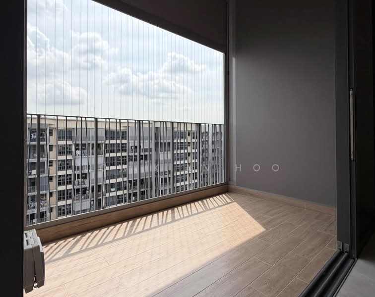 Hundred Palms Residences, 276 Yio Chu Kang Road, 3 Bedrooms, 1,012 sqft, Executive Condominium For Rent, by Low Kian Hoo, 500168083 - Balcony - PropertyGuru.com.sg