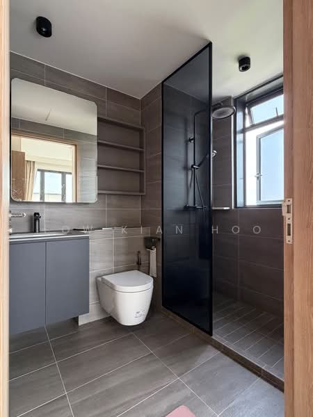 Hundred Palms Residences, 276 Yio Chu Kang Road, 3 Bedrooms, 1,012 sqft, Executive Condominium For Rent, by Low Kian Hoo, 500168083 - Bathroom - PropertyGuru.com.sg