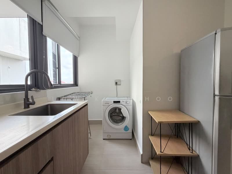 Hundred Palms Residences, 276 Yio Chu Kang Road, 3 Bedrooms, 1,012 sqft, Executive Condominium For Rent, by Low Kian Hoo, 500168083 - Kitchen - PropertyGuru.com.sg