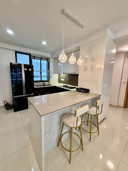 Esparina Residences, 117 Compassvale Bow, 2 Bedrooms, 678 sqft, Executive Condominium For Rent, by Alvin Tay, 500168084 - Kitchen - PropertyGuru.com.sg