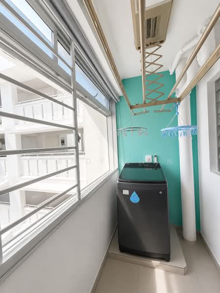 505B Yishun Street 51, 505B Yishun Street 51, 3 Bedrooms, 1,206 sqft, HDB Flat For Sale, by Mandy Chan, 500168095 - Balcony - PropertyGuru.com.sg