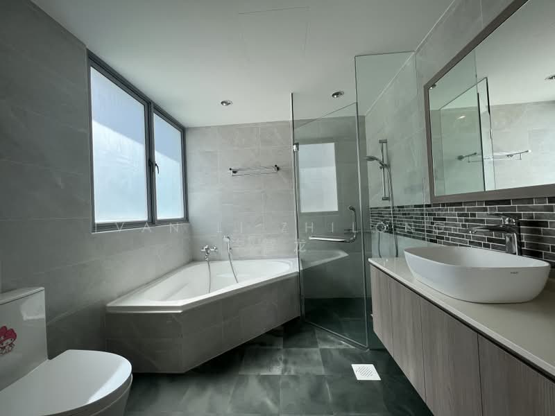 Ten @ Suffolk, 10 Suffolk Road, 2 Bedrooms, 1,119 sqft, Apartment For Sale, by Ivan Li Zhilong 李智龙, 500168100 - Bathroom - PropertyGuru.com.sg