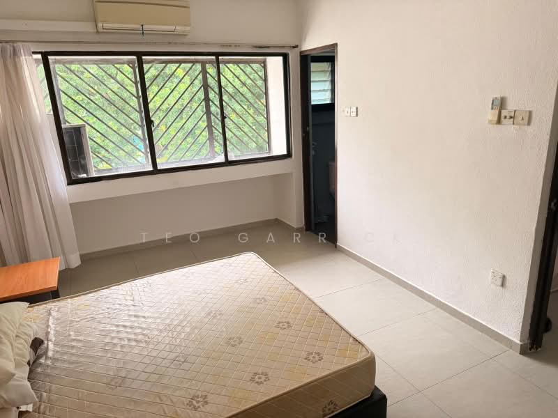 Ivory Heights, 120 Jurong East Street 13, 5 Bedrooms, 1,894 sqft, Condominium For Rent, by Teo Garrick, 500168112 - Bedroom - PropertyGuru.com.sg