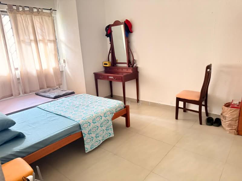 Ivory Heights, 120 Jurong East Street 13, 5 Bedrooms, 1,894 sqft, Condominium For Rent, by Teo Garrick, 500168112 - Bedroom - PropertyGuru.com.sg