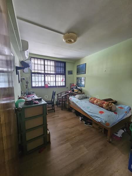 105 Gangsa Road, 105 Gangsa Road, 2 Bedrooms, 688 sqft, HDB Flat For Sale, by Leon Wong, 500168116 - Bedroom - PropertyGuru.com.sg