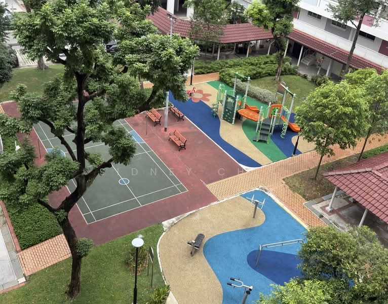 171 Bishan Street 13, 171 Bishan Street 13, 2 Bedrooms, 670 sqft, HDB Flat For Rent, by Sidney Chia, 500168129 - Playground & exercise area - PropertyGuru.com.sg