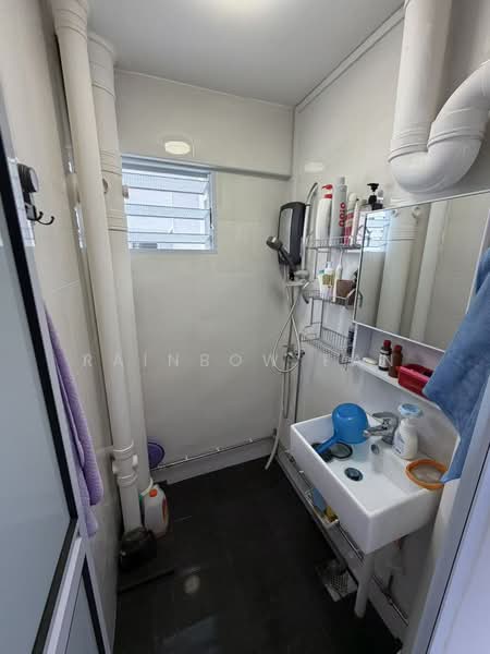 40 Chai Chee Avenue, 40 Chai Chee Avenue, Room Rental, 150 sqft, HDB Flat For Rent, by Rainbow Fan, 500168137 - Bathroom - PropertyGuru.com.sg