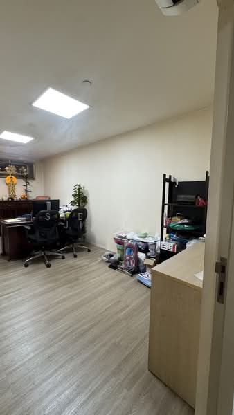Wave 9, 71 Woodlands Industrial Park E9, 11,345 sqft, Light Industrial (B1) For Sale, by Stephenie Jia Hui, 500168141 - Study - CommercialGuru.com.sg