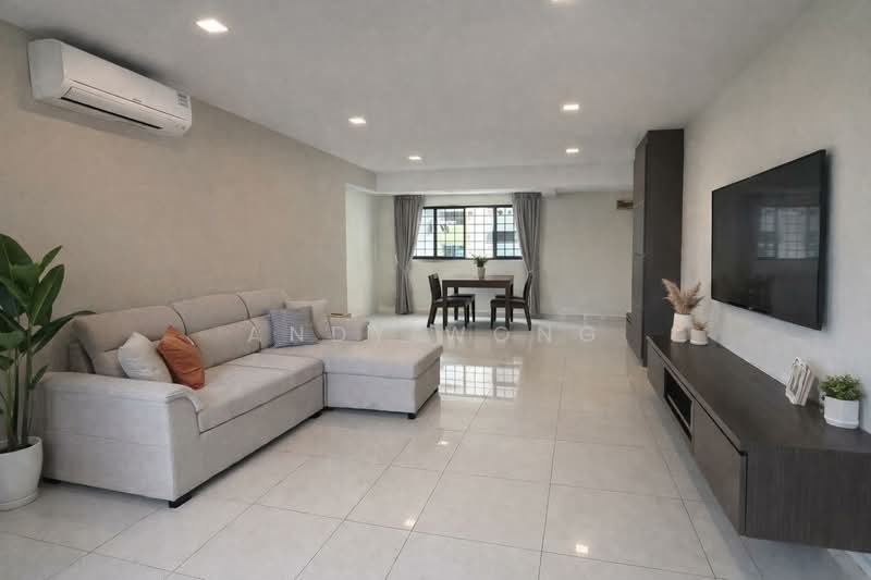 212 Yishun Street 21, 212 Yishun Street 21, 3 Bedrooms, 1,302 sqft, HDB Flat For Sale, by Andy Wong, 500168147 - Living Room - PropertyGuru.com.sg