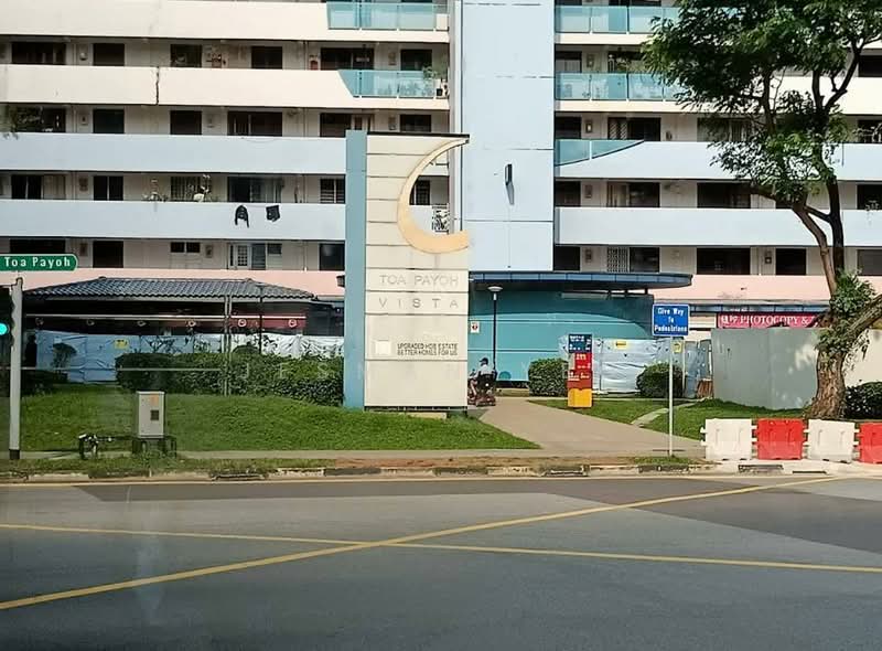 61 Lorong 5 Toa Payoh, 61 Lorong 5 Toa Payoh, 3 Bedrooms, 699 sqft, HDB Flat For Rent, by Jesman Yeo, 500168149 - Exterior - PropertyGuru.com.sg