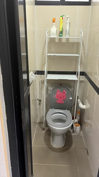 61 Lorong 5 Toa Payoh, 61 Lorong 5 Toa Payoh, 3 Bedrooms, 699 sqft, HDB Flat For Rent, by Jesman Yeo, 500168149 - Bathroom - PropertyGuru.com.sg