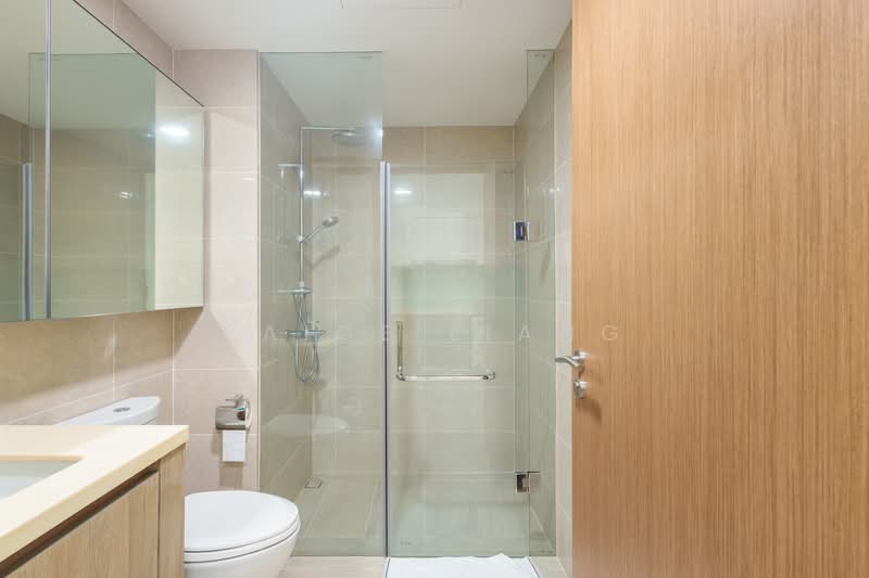 Kingsford Waterbay, 72 Upper Serangoon View, 1 Bedroom, 484 sqft, Condominium For Sale, by Paige Liang, 500168153 - Bathroom - PropertyGuru.com.sg