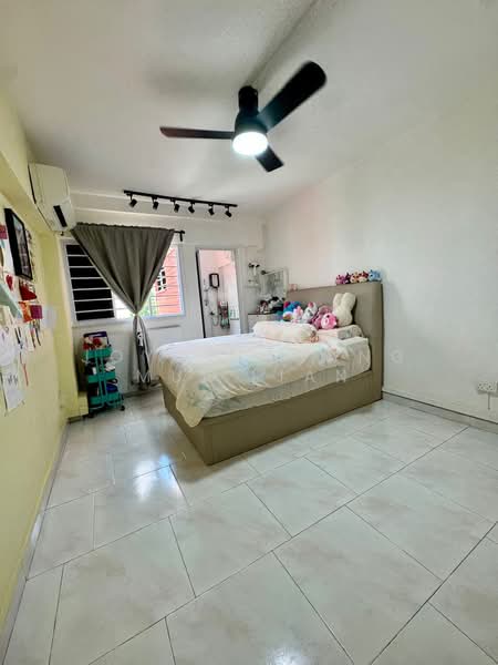 107 Potong Pasir Avenue 1, 107 Potong Pasir Avenue 1, 3 Bedrooms, 1,109 sqft, HDB Flat For Sale, by Joyce Chang Mui Lian, 500168157 - Bedroom - PropertyGuru.com.sg