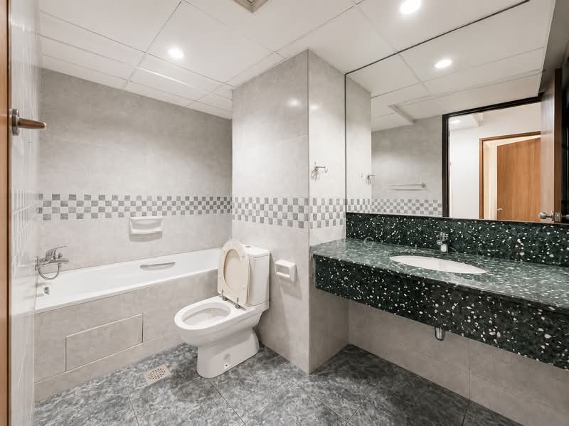 UE Square, 207 River Valley Road, Room Rental, 150 sqft, Apartment For Rent, by Ben Wong, 500168161 - Bathroom - PropertyGuru.com.sg
