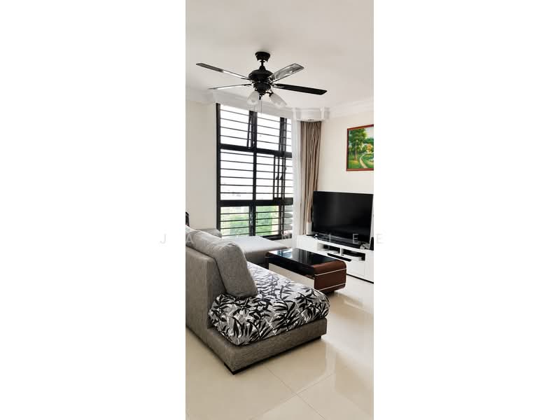 627 Senja Road, 627 Senja Road, 3 Bedrooms, 1,001 sqft, HDB Flat For Sale, by Jaslin Lee, 500168171 - Living Room - PropertyGuru.com.sg