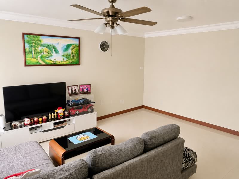 627 Senja Road, 627 Senja Road, 3 Bedrooms, 1,001 sqft, HDB Flat For Sale, by Jaslin Lee, 500168171 - Living Room - PropertyGuru.com.sg