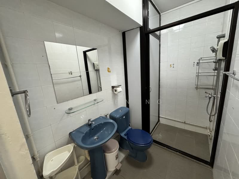 285D Toh Guan Road, 285D Toh Guan Road, 4 Bedrooms, 1,539 sqft, HDB Flat For Rent, by Hansen Ng, 500168176 - Common Bathroom - PropertyGuru.com.sg