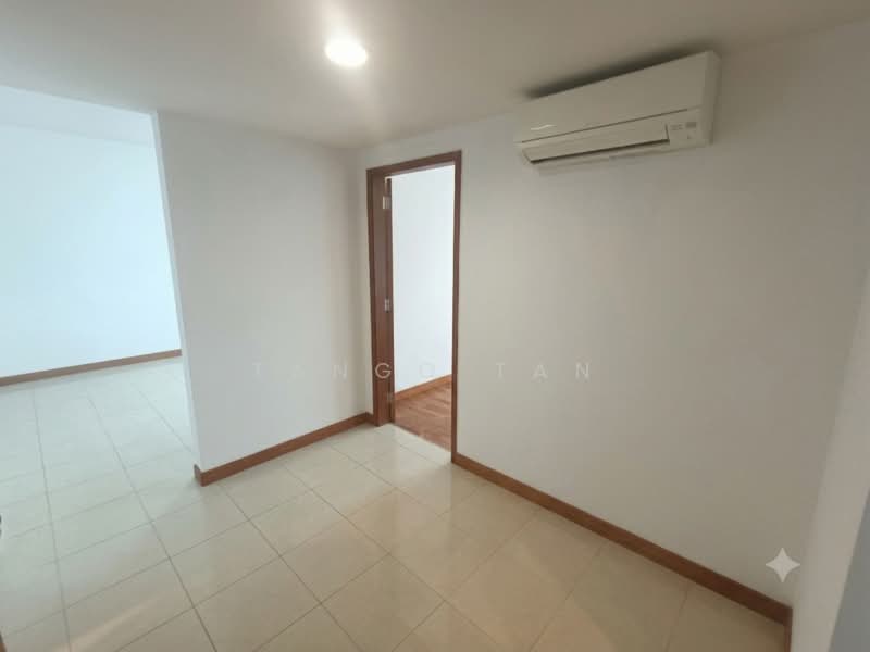 Blue Horizon, 21 West Coast Crescent, 3 Bedrooms, 1,216 sqft, Condominium For Rent, by Tango Tan, 500168180 - Interior - PropertyGuru.com.sg