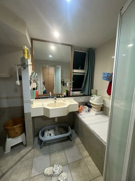 The Floravale, 248 Westwood Avenue, 3 Bedrooms, 1,248 sqft, Executive Condominium For Rent, by John Ho, 500168184 - Bathroom - PropertyGuru.com.sg