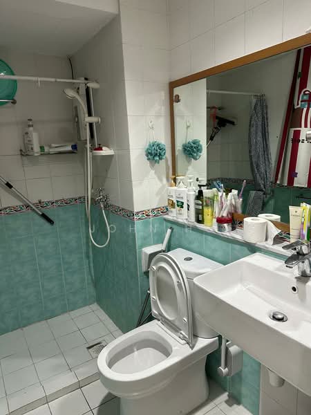 The Floravale, 248 Westwood Avenue, 3 Bedrooms, 1,248 sqft, Executive Condominium For Rent, by John Ho, 500168184 - Bathroom - PropertyGuru.com.sg