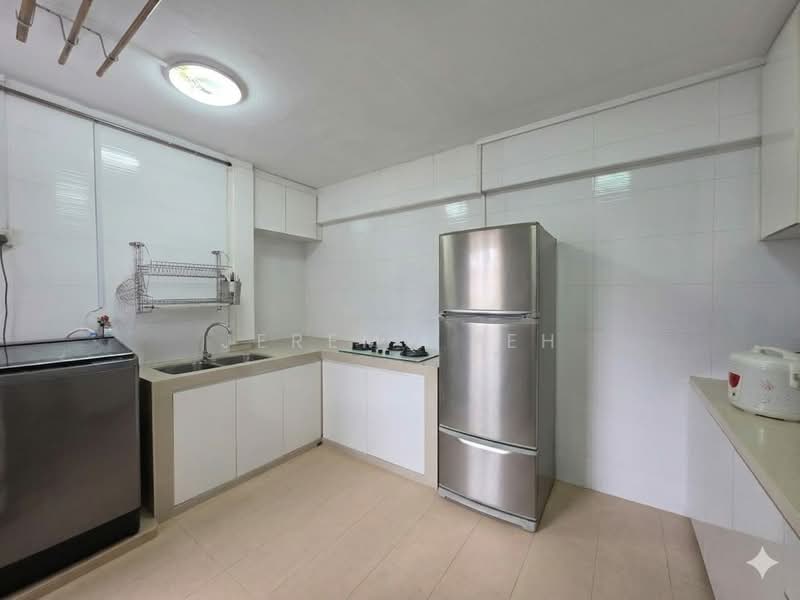 172 Bukit Batok West Avenue 8, 172 Bukit Batok West Avenue 8, 3 Bedrooms, 1,496 sqft, HDB Flat For Sale, by Jeremy Peh, 500168188 - Kitchen - PropertyGuru.com.sg