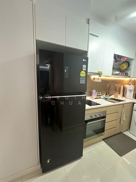 Treasure at Tampines, 55 Tampines Lane, 2 Bedrooms, 678 sqft, Condominium For Rent, by Dorothy Chua, 500168194 - Kitchen - PropertyGuru.com.sg