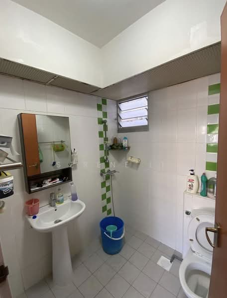 329A Anchorvale Street, 329A Anchorvale Street, 2 Bedrooms, 721 sqft, HDB Flat For Sale, by Serene Li, 500168195 - Bathroom - PropertyGuru.com.sg