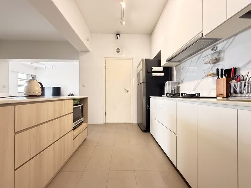 228A Ang Mo Kio Street 23, 228A Ang Mo Kio Street 23, 3 Bedrooms, 1,032 sqft, HDB Flat For Sale, by Isaac Ng, 500168198 - Kitchen - PropertyGuru.com.sg