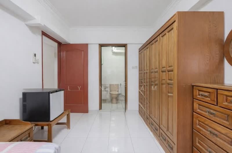 689 Jurong West Central 1, 689 Jurong West Central 1, 3 Bedrooms, 1,055 sqft, HDB Flat For Sale, by Lynn Tham, 500168199 - Master Bedroom - PropertyGuru.com.sg