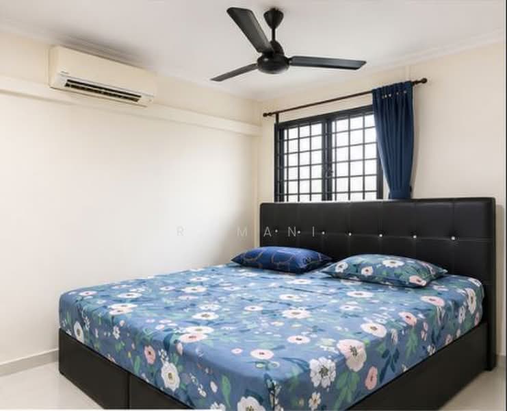 239 Bukit Batok East Avenue 5, 239 Bukit Batok East Avenue 5, 2 Bedrooms, 720 sqft, HDB Flat For Sale, by R. Mani, 500168203 - Bedroom - PropertyGuru.com.sg