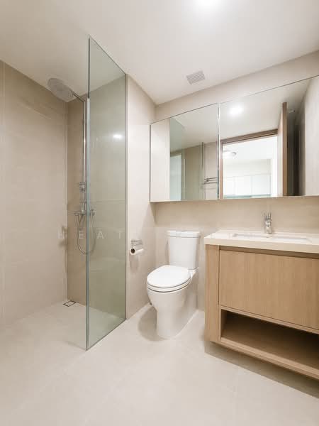 Kingsford Waterbay, 70 Upper Serangoon View, 1 Bedroom, 484 sqft, Condominium For Sale, by HEATHER LIM, 500168206 - Bathroom - PropertyGuru.com.sg