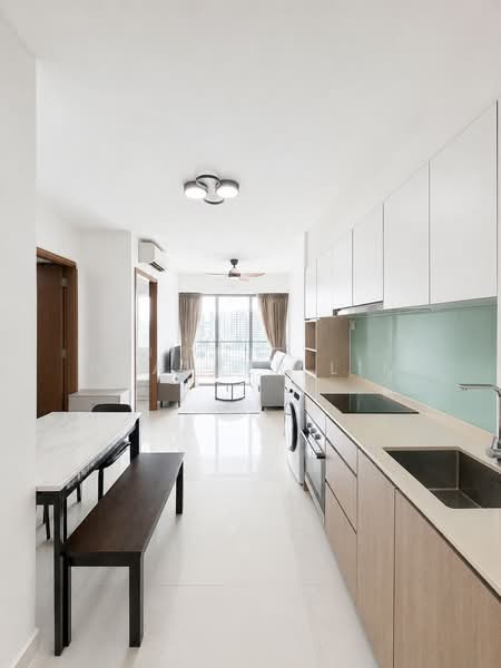 Kingsford Waterbay, 70 Upper Serangoon View, 1 Bedroom, 484 sqft, Condominium For Sale, by HEATHER LIM, 500168206 - Living Room - PropertyGuru.com.sg