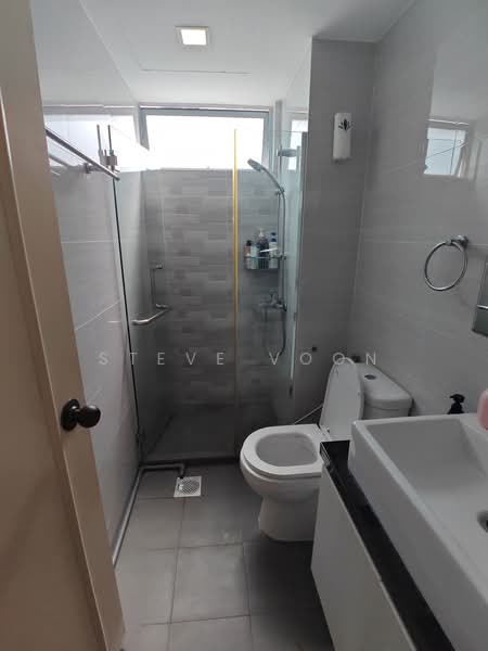 Emerald Park, 2 Indus Road, Room Rental, 120 sqft, Condominium For Rent, by Steve Voon, 500168212 - Bathroom - PropertyGuru.com.sg