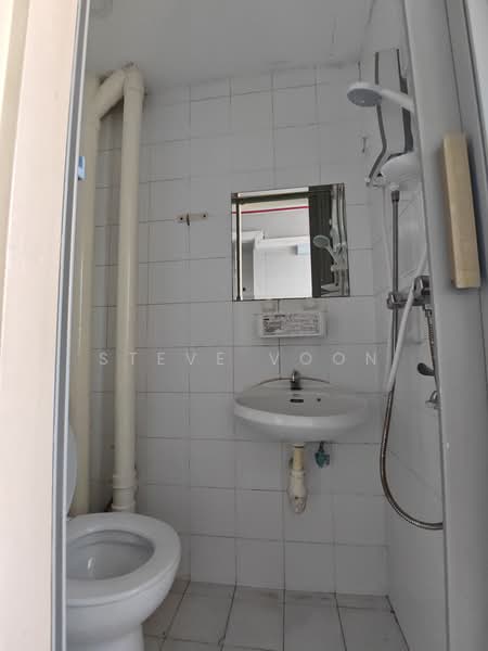 Emerald Park, 2 Indus Road, Room Rental, 120 sqft, Condominium For Rent, by Steve Voon, 500168212 - Bathroom - PropertyGuru.com.sg