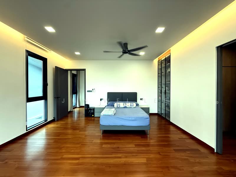 Sembawang Hills Estate, Jalan Rukam, 7 Bedrooms, 8,850 sqft, Semi-Detached House For Sale, by Jun Wei Lee, 500168218 - Bedroom - PropertyGuru.com.sg
