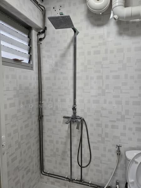 950 Jurong West Street 91, 950 Jurong West Street 91, Room Rental, 150 sqft, HDB Flat For Rent, by Zheng Ronghua 郑荣华, 500168219 - Bathroom - PropertyGuru.com.sg