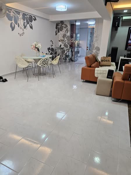 950 Jurong West Street 91, 950 Jurong West Street 91, Room Rental, 150 sqft, HDB Flat For Rent, by Zheng Ronghua 郑荣华, 500168219 - Living Room - PropertyGuru.com.sg