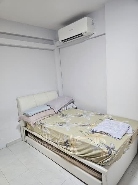 950 Jurong West Street 91, 950 Jurong West Street 91, Room Rental, 150 sqft, HDB Flat For Rent, by Zheng Ronghua 郑荣华, 500168219 - Bedroom - PropertyGuru.com.sg