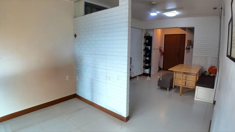 453C Fernvale Road, 453C Fernvale Road, 3 Bedrooms, 990 sqft, HDB Flat For Sale, by Elaine Tan, 500168223 - Living Room - PropertyGuru.com.sg