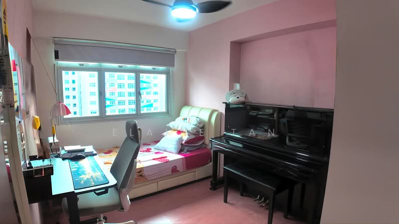 453C Fernvale Road, 453C Fernvale Road, 3 Bedrooms, 990 sqft, HDB Flat For Sale, by Elaine Tan, 500168223 - Bedroom - PropertyGuru.com.sg