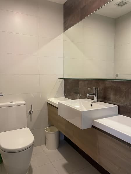 Centro Residences, 59 Ang Mo Kio Avenue 8, 2 Bedrooms, 872 sqft, Condominium For Sale, by Vicky Mei, 500168225 - Bathroom - PropertyGuru.com.sg