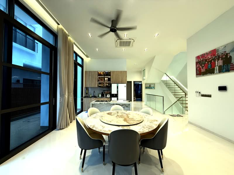 Sembawang Hills Estate, Jalan Rukam, 7 Bedrooms, 8,850 sqft, Semi-Detached House For Sale, by George Peng, 500168228 - Dining Room - PropertyGuru.com.sg