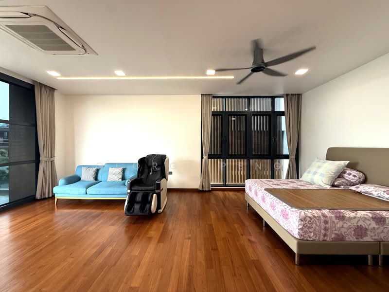 Sembawang Hills Estate, Jalan Rukam, 7 Bedrooms, 8,850 sqft, Semi-Detached House For Sale, by George Peng, 500168228 - Bedroom - PropertyGuru.com.sg