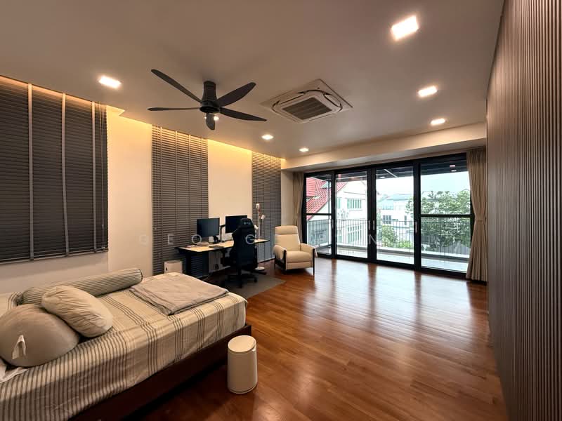Sembawang Hills Estate, Jalan Rukam, 7 Bedrooms, 8,850 sqft, Semi-Detached House For Sale, by George Peng, 500168228 - Bedroom - PropertyGuru.com.sg