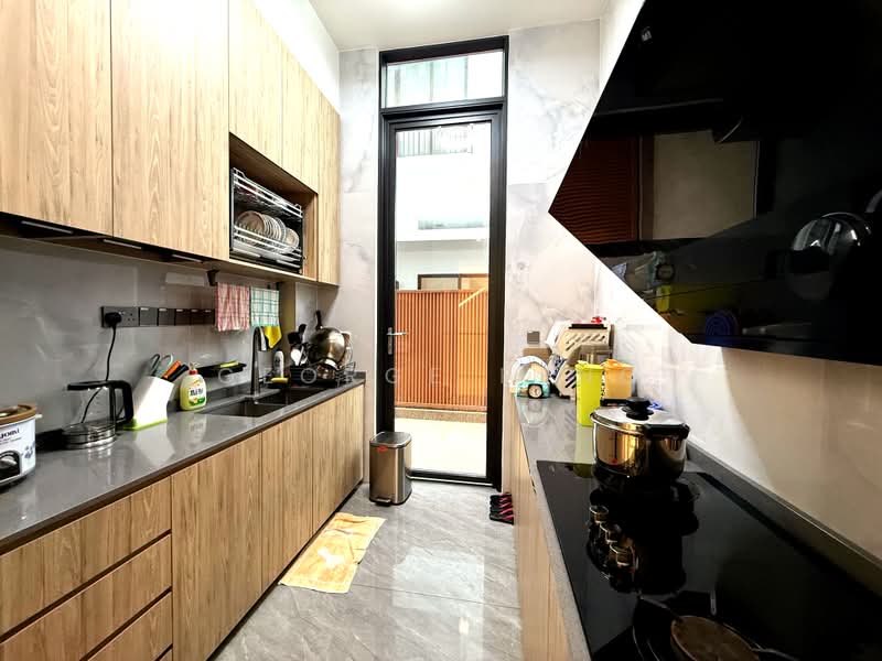 Sembawang Hills Estate, Jalan Rukam, 7 Bedrooms, 8,850 sqft, Semi-Detached House For Sale, by George Peng, 500168228 - Kitchen - PropertyGuru.com.sg