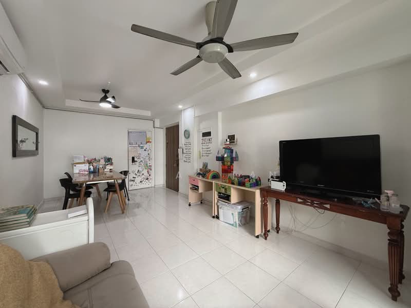 309C Anchorvale Road, 309C Anchorvale Road, 3 Bedrooms, 93 sqft, HDB Flat For Sale, by Isaac Tan, 500168248 - Living Room - PropertyGuru.com.sg