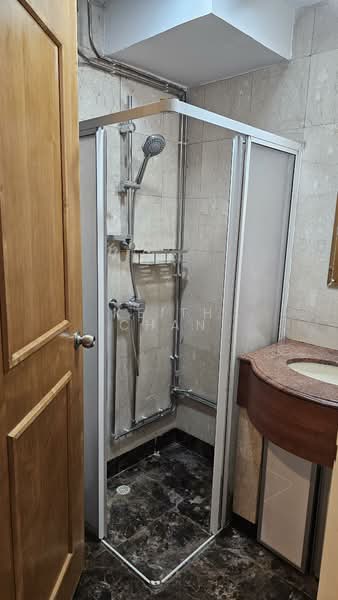 Sunflower Residence, 45 Lorong 32 Geylang, 3 Bedrooms, 1,012 sqft, Apartment For Rent, by Keith Chan, 500168249 - Bathroom - PropertyGuru.com.sg