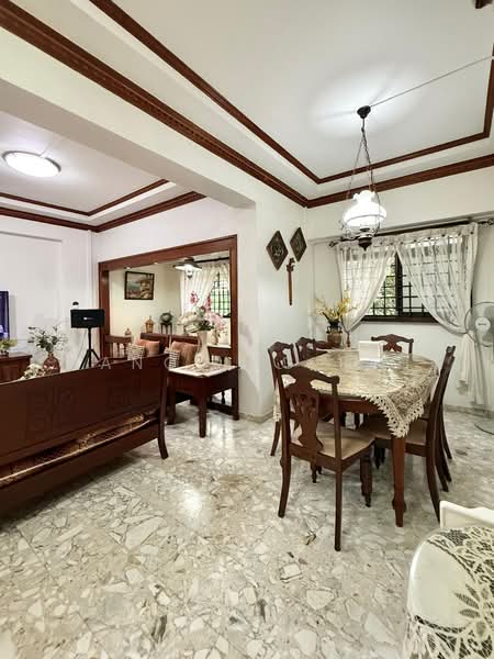 325 Sembawang Crescent, 325 Sembawang Crescent, 3 Bedrooms, 1,302 sqft, HDB Flat For Sale, by KangLing Beh, 500168250 - Living Room - PropertyGuru.com.sg